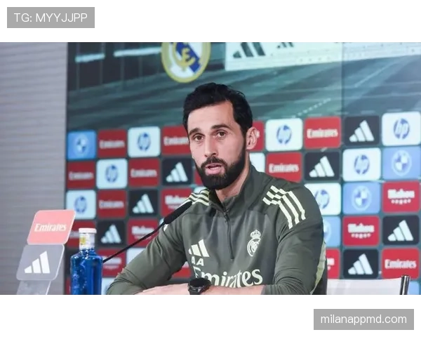 皇马防线频频崩盘问题显现，目前阶段战术漏洞与人员失控对球队表现造成影响