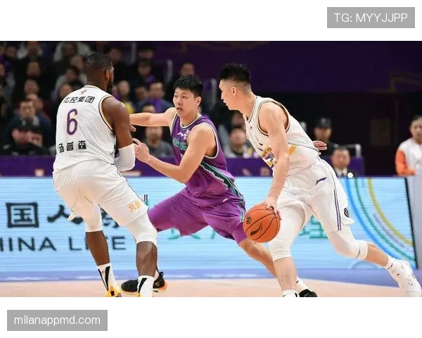 山东泰山攻防转换失衡问题凸显，防守稳固难掩进攻衔接短板